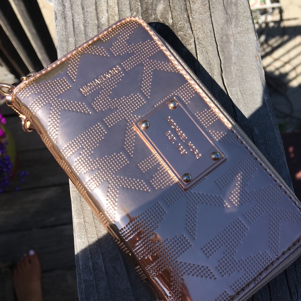 Michael Kors Wristlet